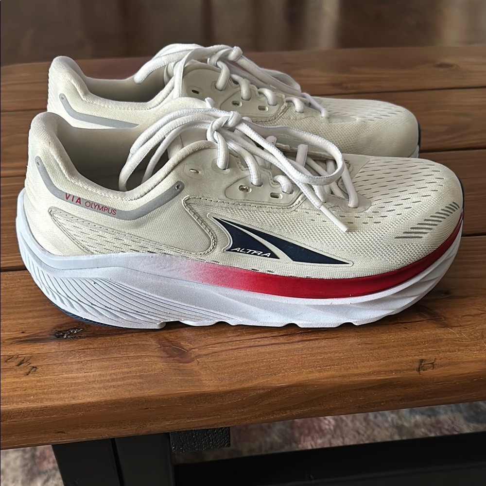 Altra VIA Olymus in excellent condition